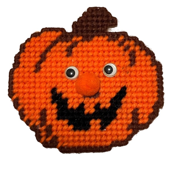 Halloween Vintage Handmade Plastic Canvas Needlepoint Magnets Pumpkin & Bat - Picture 4 of 6